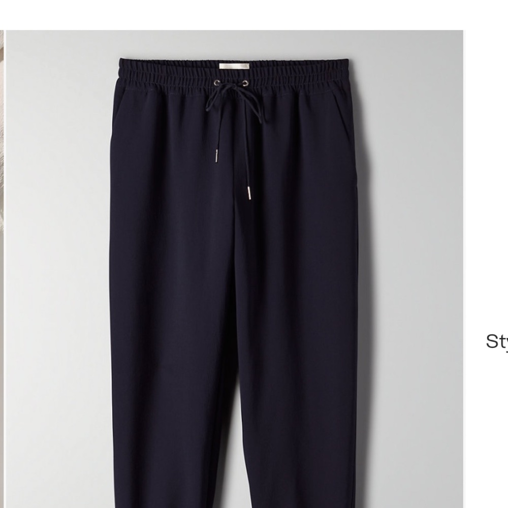 ARITIZIA Black Joggers - Picture 11 of 11